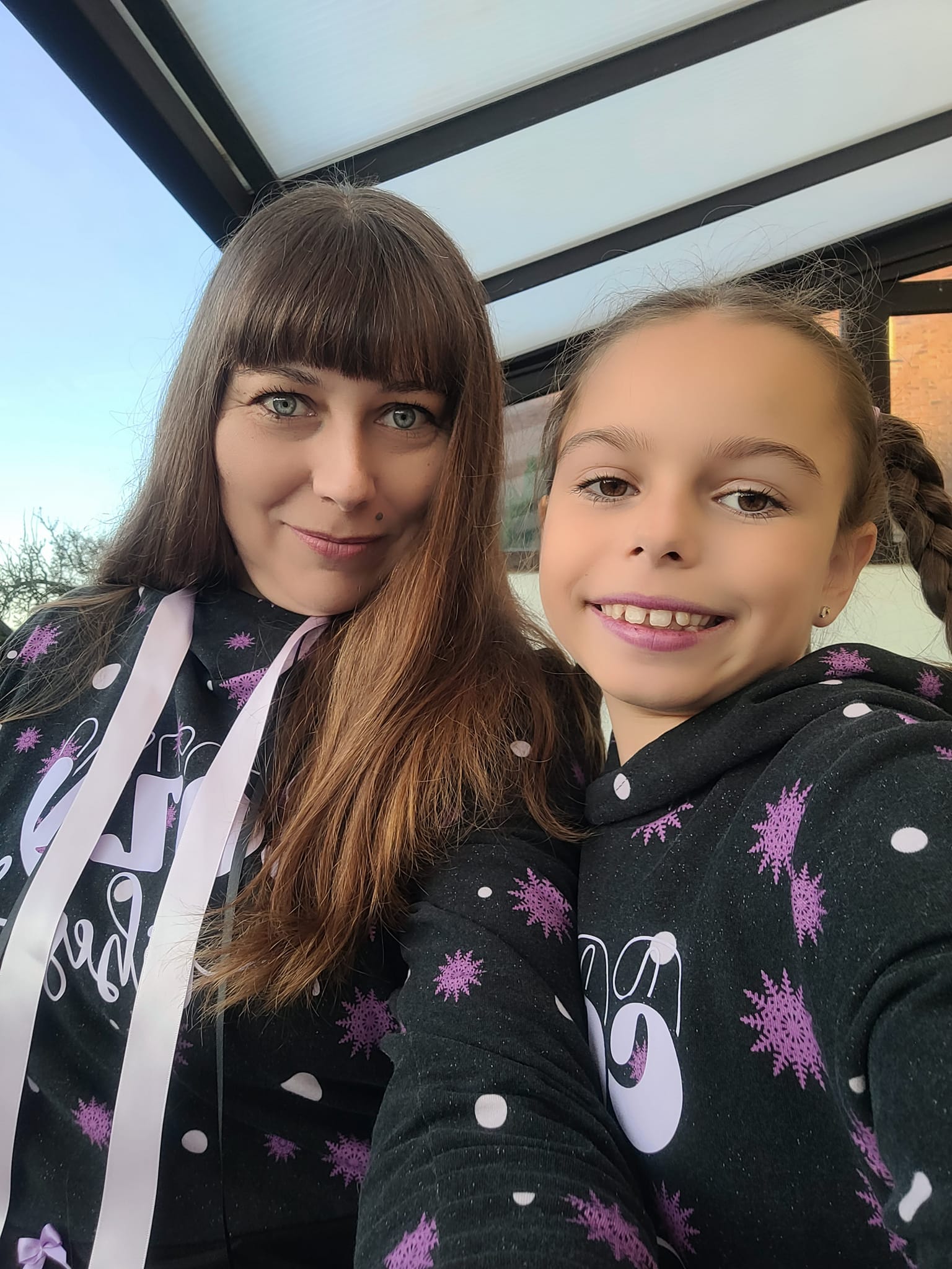 Marias Nähprojekt: Der Girly Sweater mit Stoffen von stoff.love