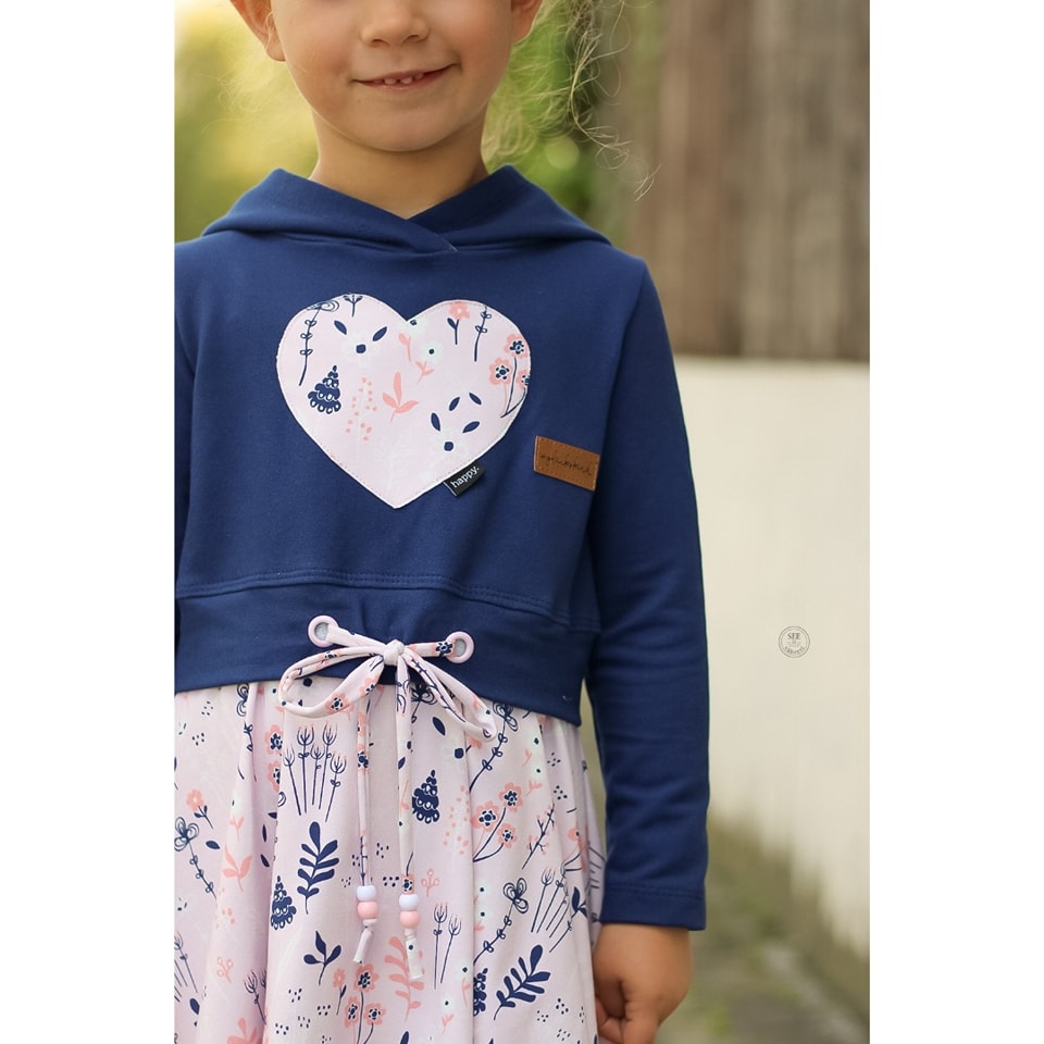 Der Herbst hat zugeschlagen – aber der Girly Sweater ist fertig!